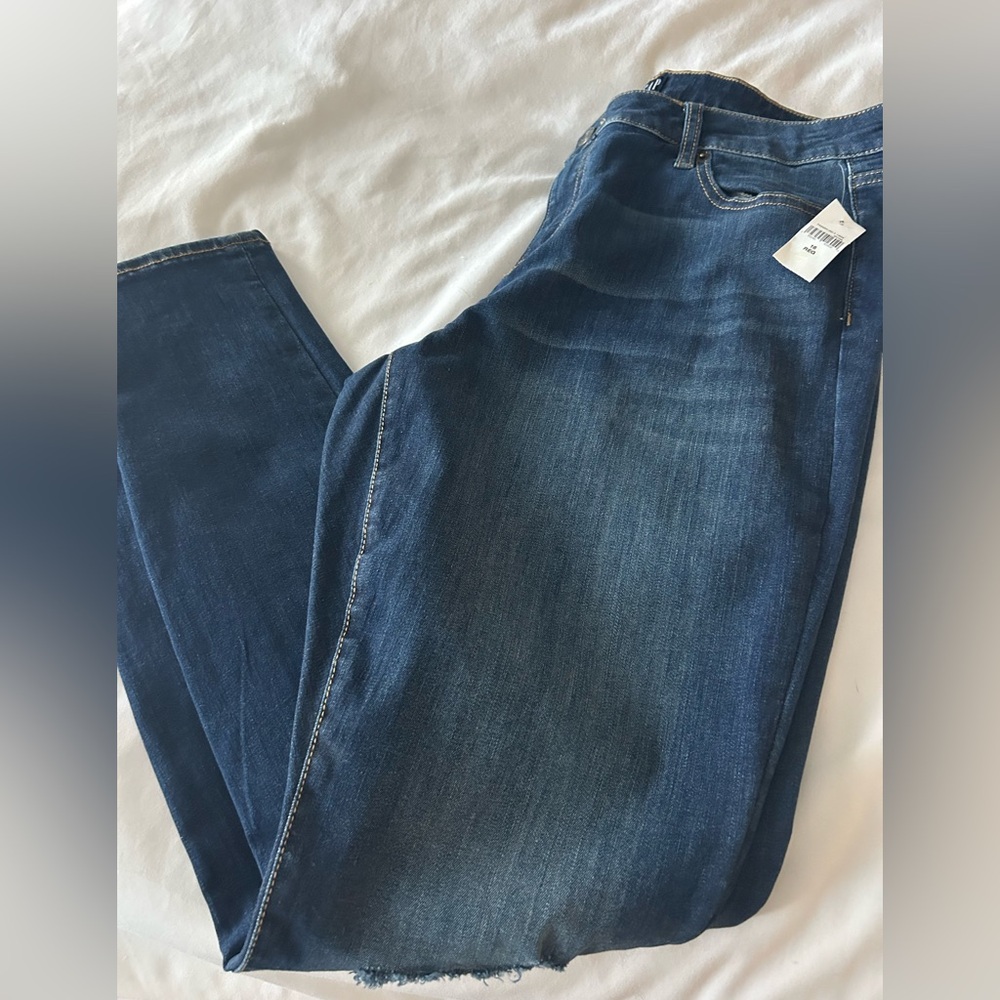 GAP Distressed Skinny Jeans in Dark Denim NWT